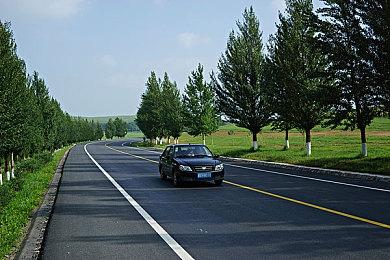 亚马逊发力生成式AI市场：推出大语言模型Titan 发布Bedrock云服务